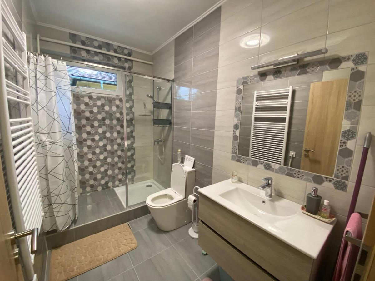 Eszter Apartman เอ็กเกอร์ ภายนอก รูปภาพ