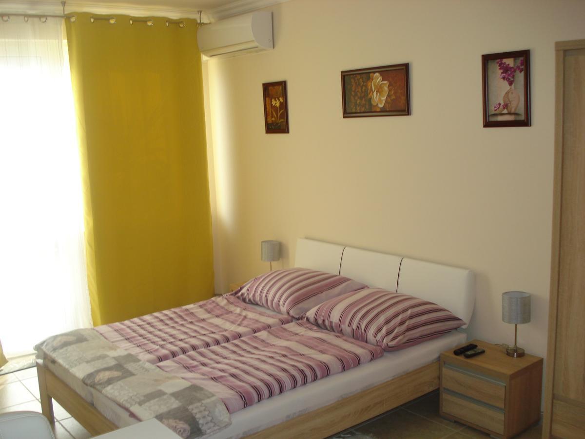 Eszter Apartman เอ็กเกอร์ ภายนอก รูปภาพ