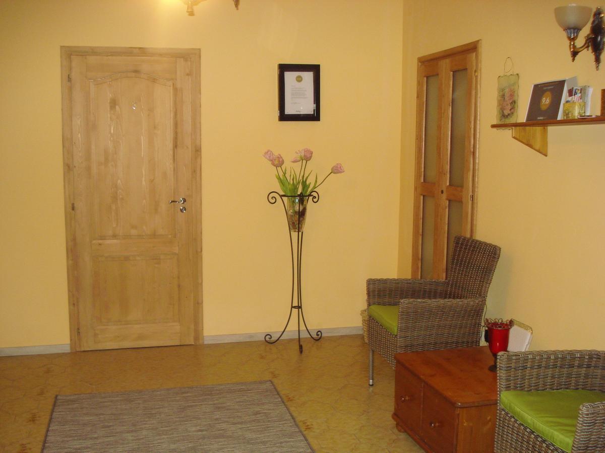 Eszter Apartman เอ็กเกอร์ ภายนอก รูปภาพ